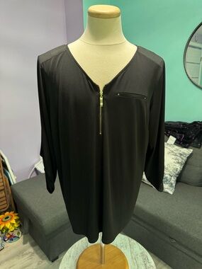 Roz & Ali Black 3/4 Length Sleeve w/ Gold Zip-Front Top